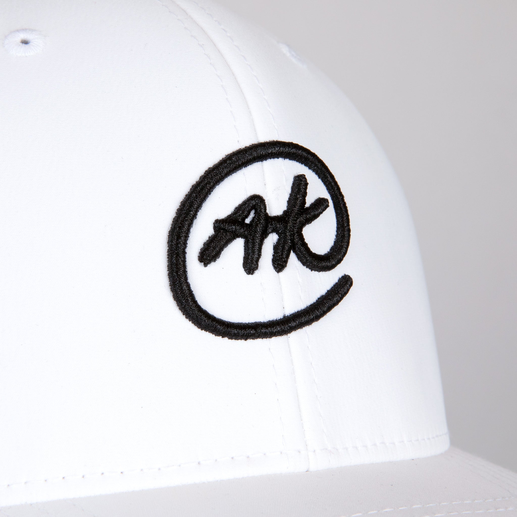 AK OFFICIAL LOGO HAT | BRIGHT WHITE