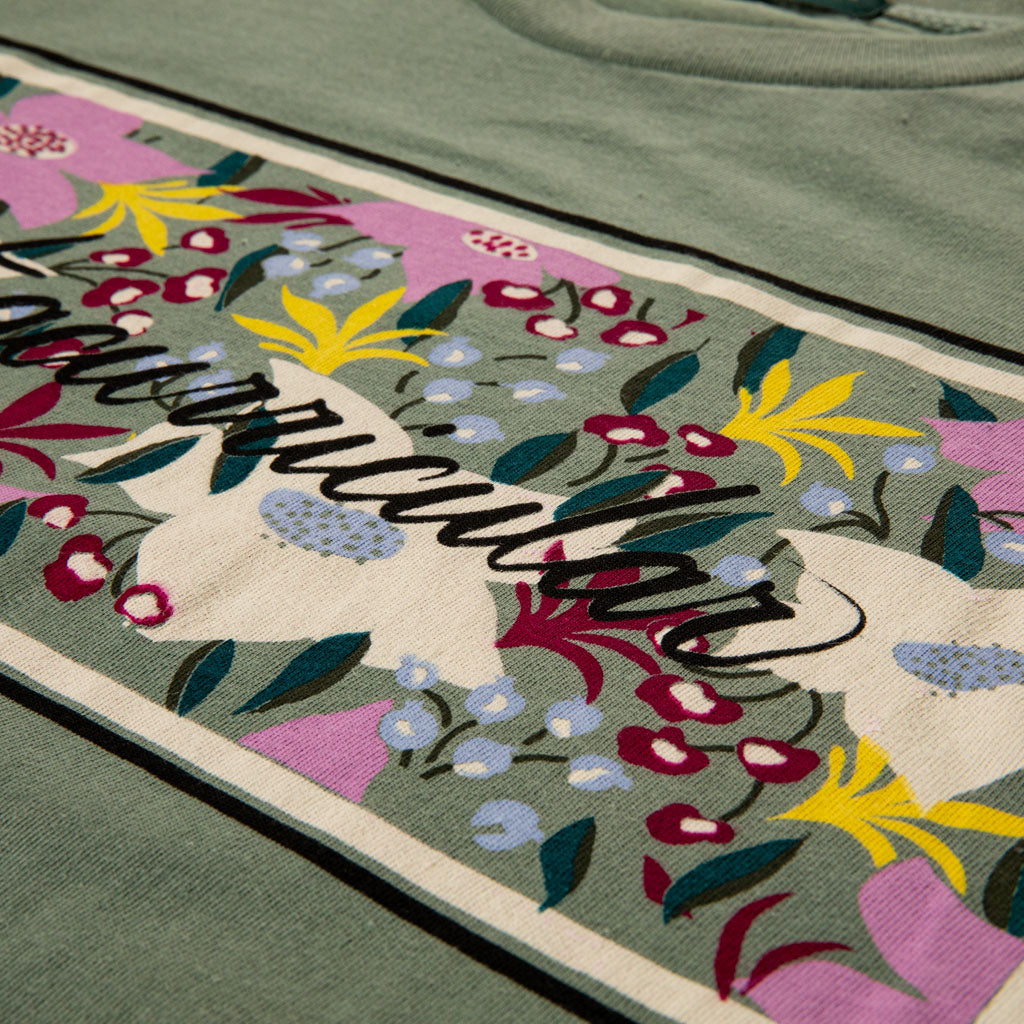 Deco Tee | Sage Green